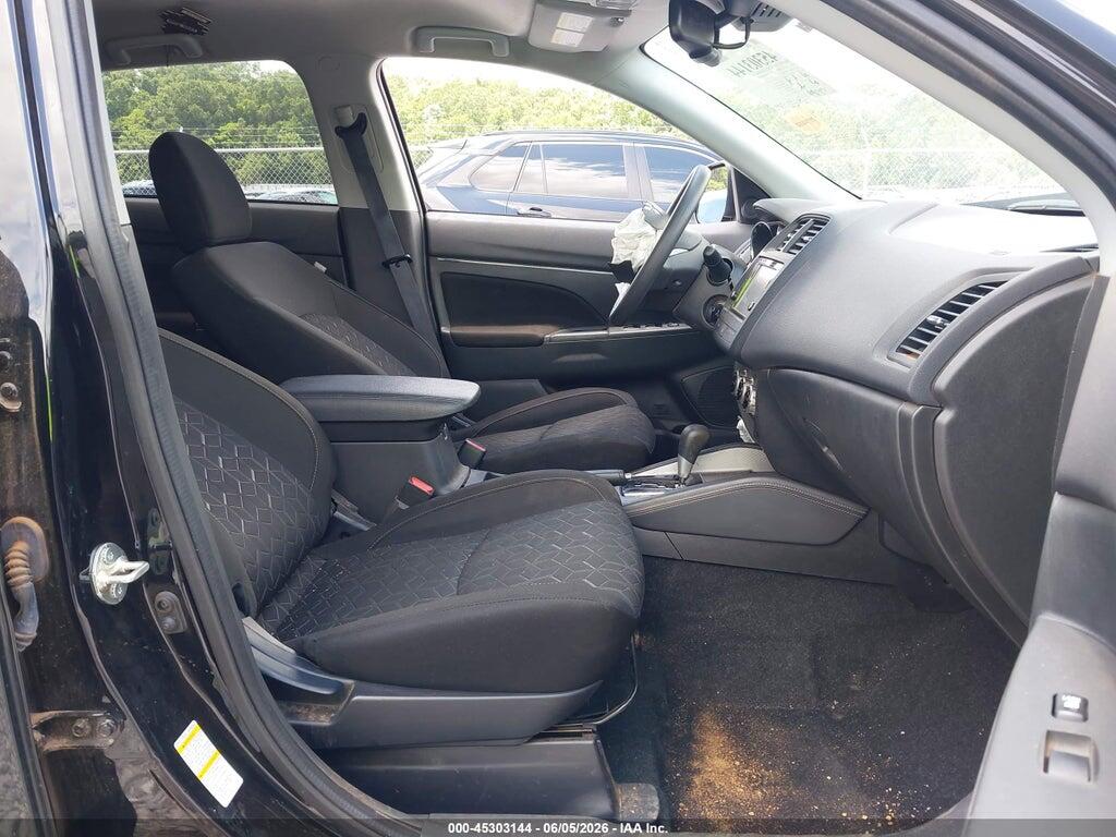 JA4ARUAU4RU003986 2024 MITSUBISHI OUTLANDER SPORT photo no. 5