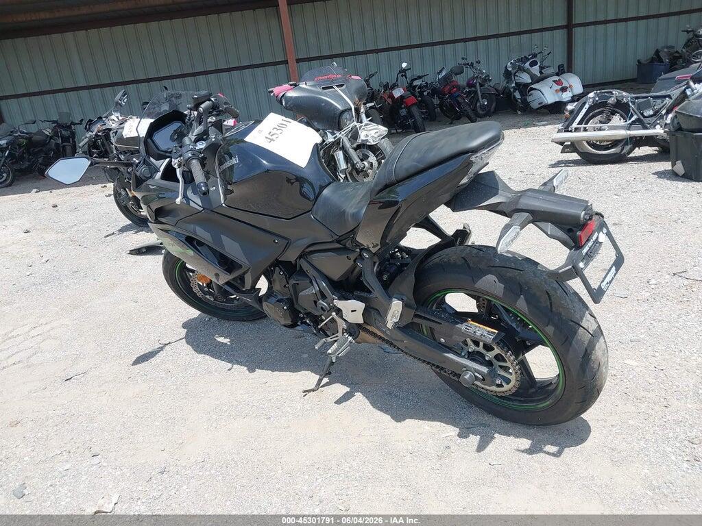 ML5EXER11SDAG0755 2025 KAWASAKI EX650 photo no. 3