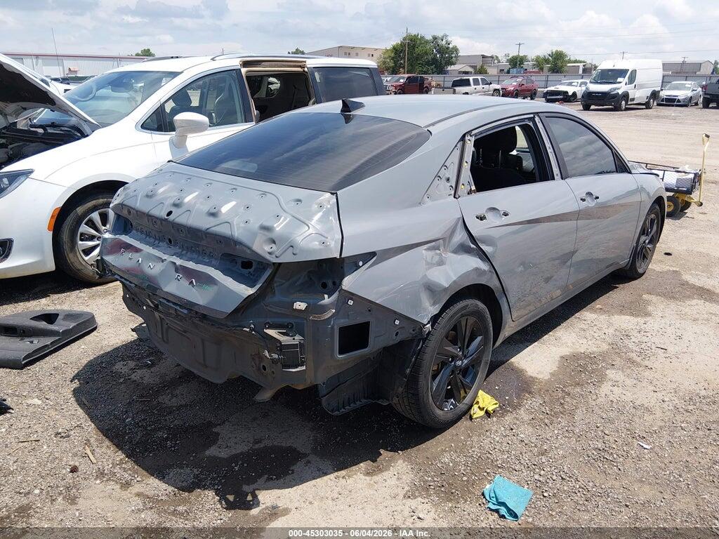 KMHLM4AG6NU348949 2022 HYUNDAI ELANTRA photo no. 4