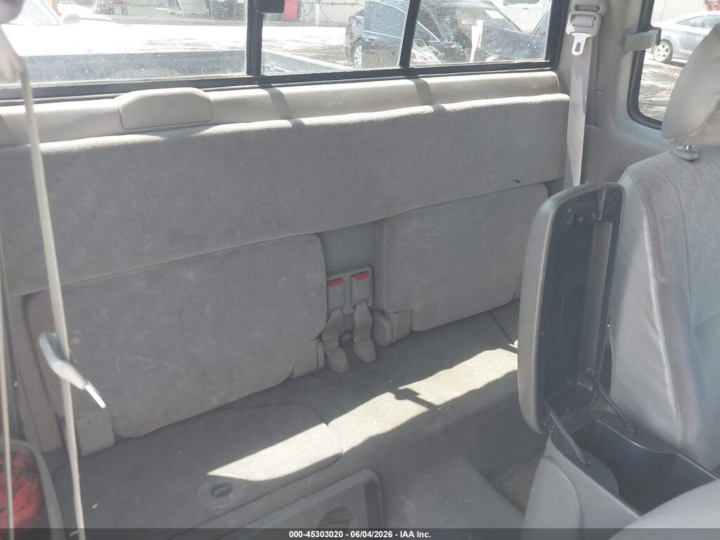 5TEVL52N12Z097652 2002 TOYOTA TACOMA photo no. 8