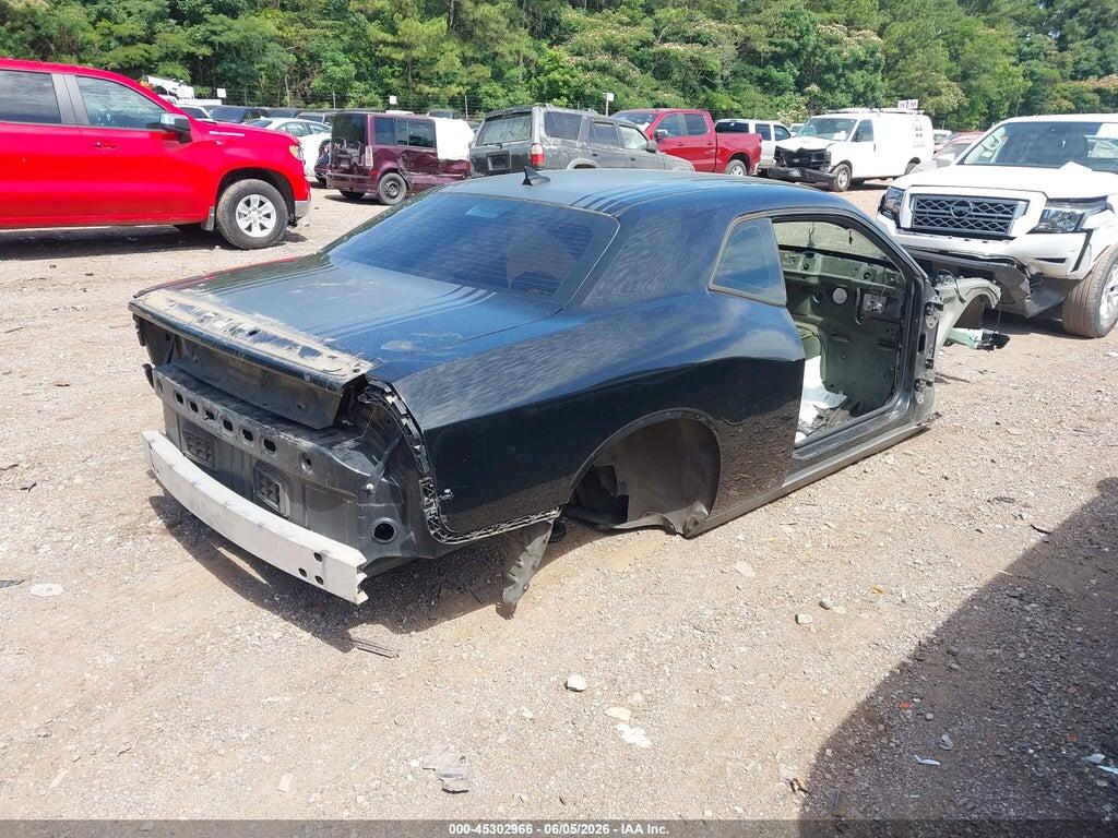 2C3CDZBT2GH234633 2016 DODGE CHALLENGER photo no. 4