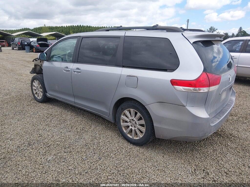5TDJK3DC8DS050524 2013 TOYOTA SIENNA photo no. 3