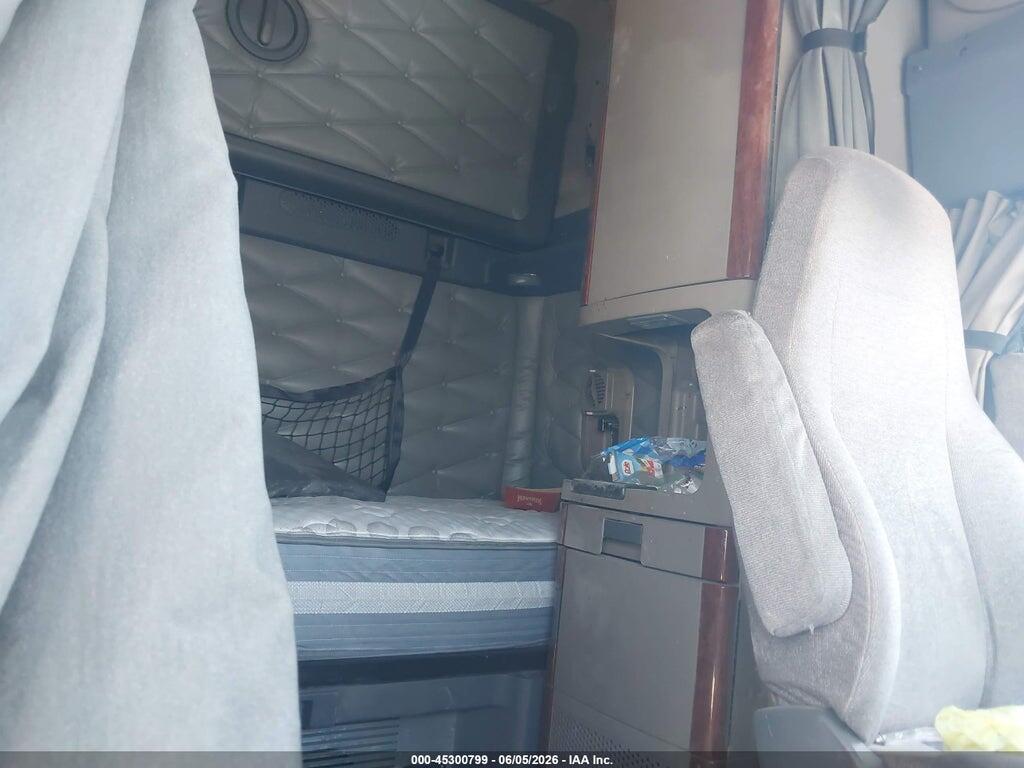 3AKJGLDR9HSHY5137 2017 FREIGHTLINER CASCADIA 125 photo no. 6