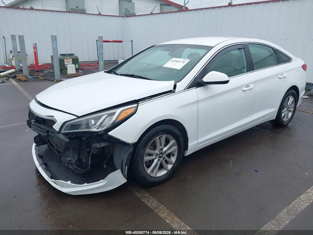 5NPE24AF4FH220098 2015 HYUNDAI SONATA photo no. 2