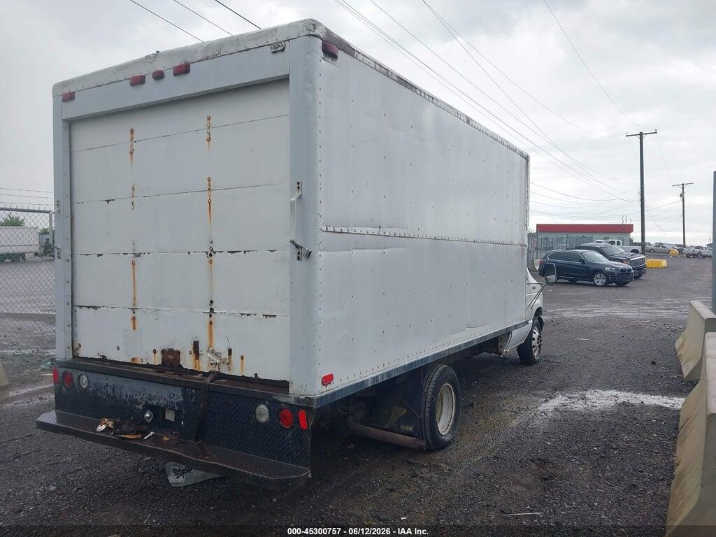 1FDKE37HXPHB46081 1993 FORD ECONOLINE photo no. 4