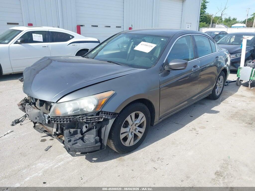 1HGCP2F64BA028043 2011 HONDA ACCORD photo no. 2