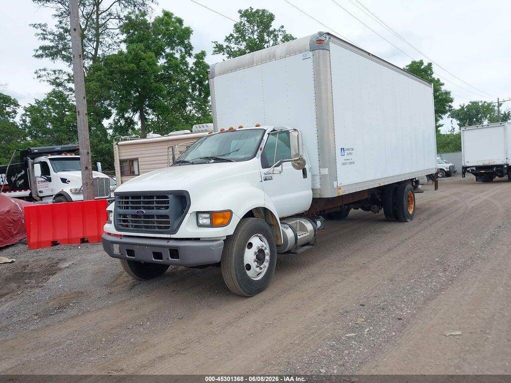 3FEWF65H4YMA01419 2000 FORD F650 photo no. 2