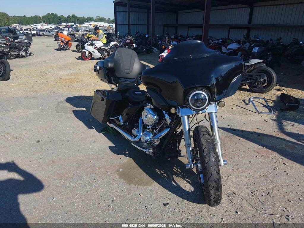 1HD1KBM19CB664933 2012 HARLEY-DAVIDSON FLHX photo no. 1