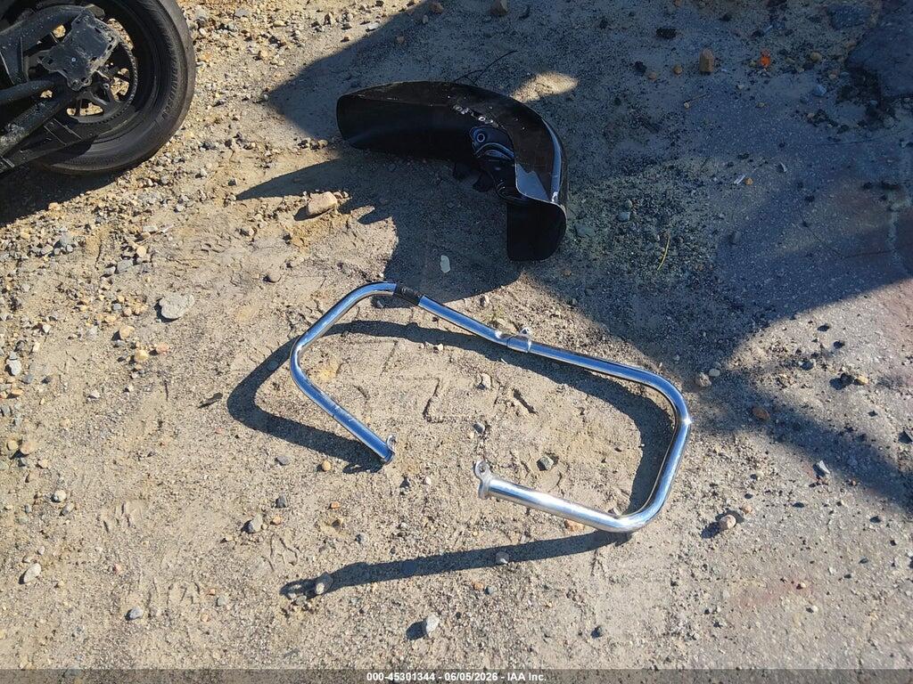 1HD1KBM19CB664933 2012 HARLEY-DAVIDSON FLHX photo no. 11