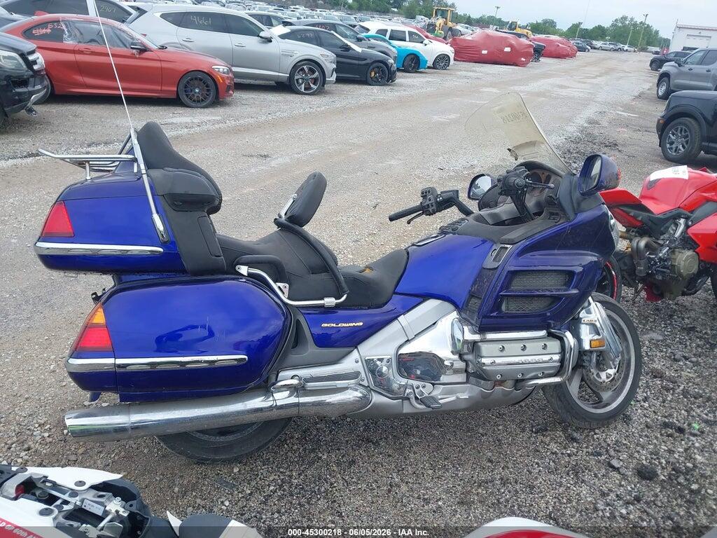 1HFSC47463A202653 2003 HONDA GL1800 photo no. 12