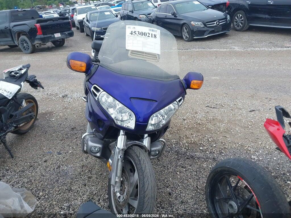 1HFSC47463A202653 2003 HONDA GL1800 photo no. 5