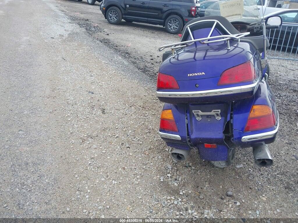 1HFSC47463A202653 2003 HONDA GL1800 photo no. 6