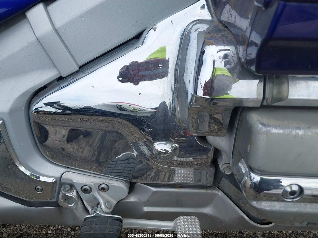 1HFSC47463A202653 2003 HONDA GL1800 photo no. 8