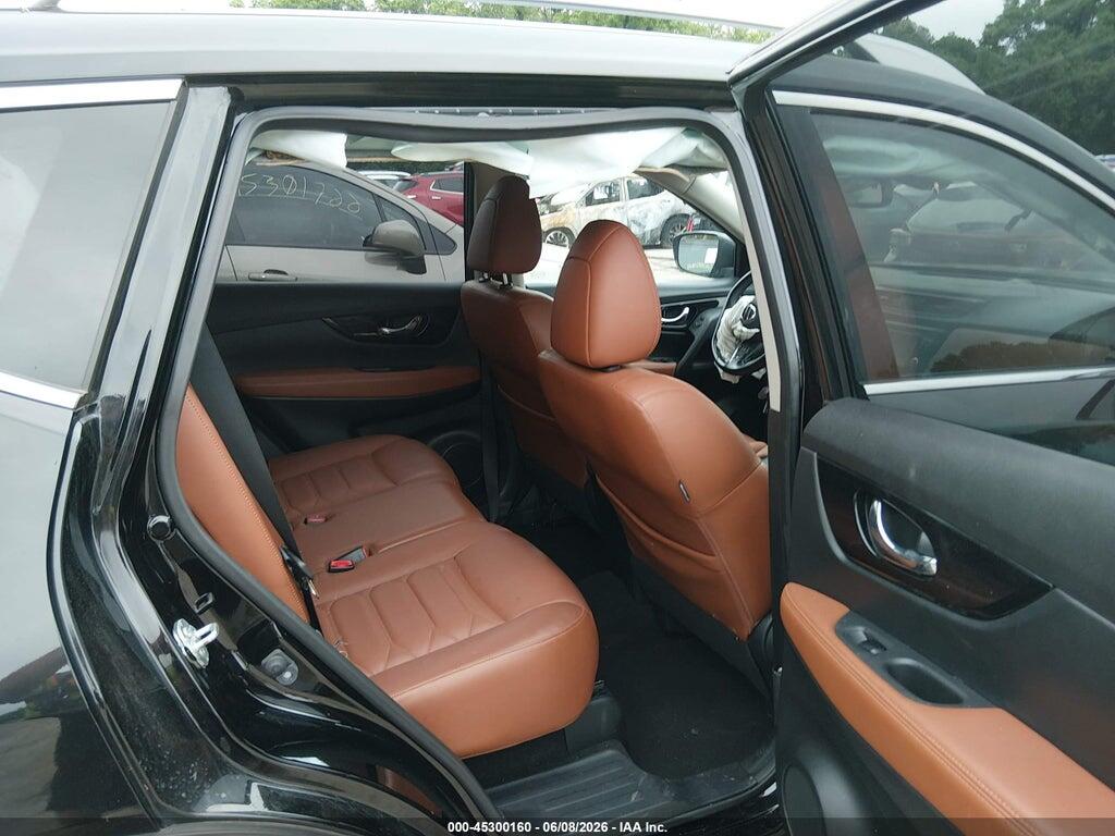 JN8AT2MVXHW024347 2017 NISSAN ROGUE photo no. 8