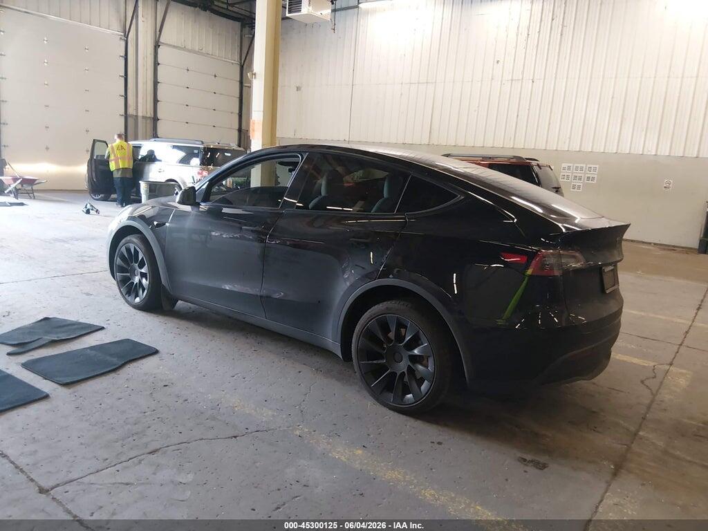 7SAYGDEEXPF885896 2023 TESLA MODEL Y photo no. 3