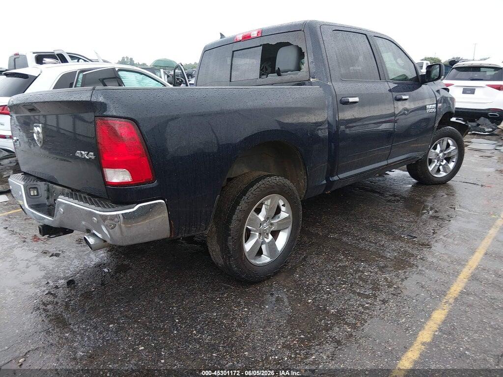 1C6RR7LT7JS107846 2018 RAM 1500 photo no. 4