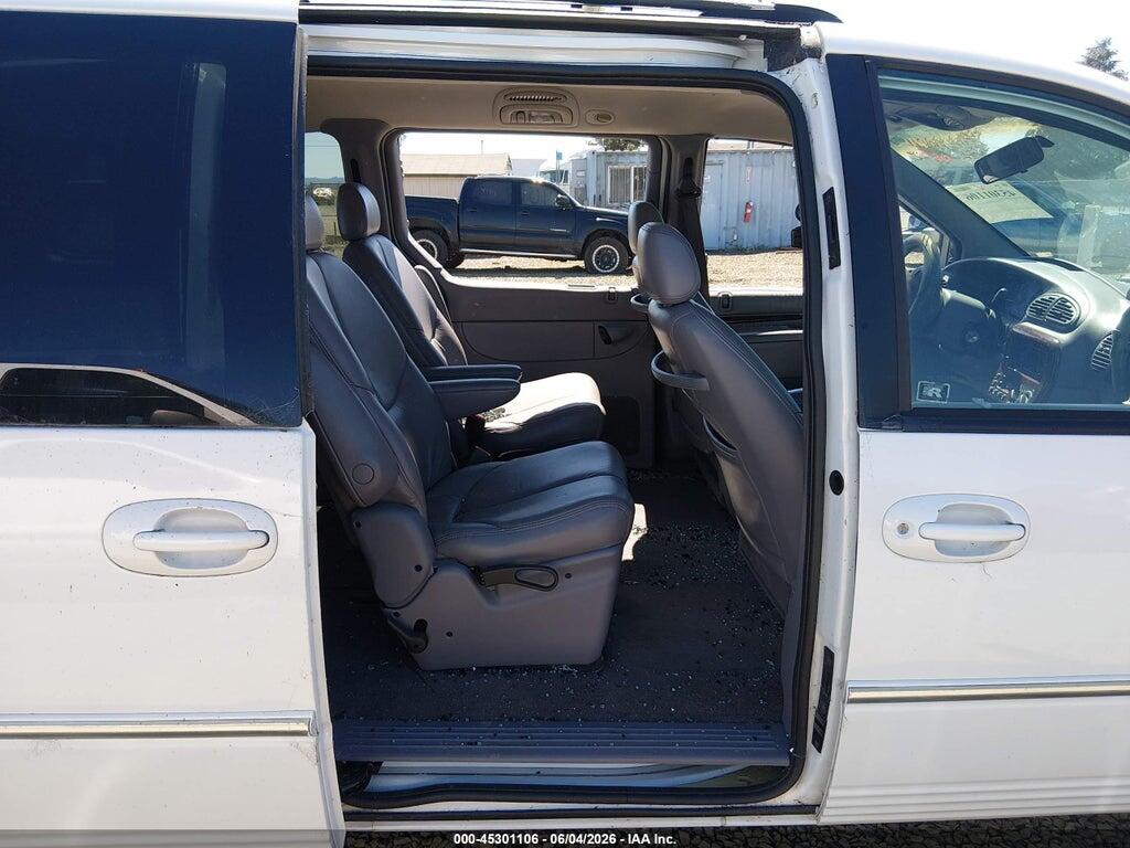 1C4GP54L4YB535697 2000 CHRYSLER TOWN & COUNTRY photo no. 8