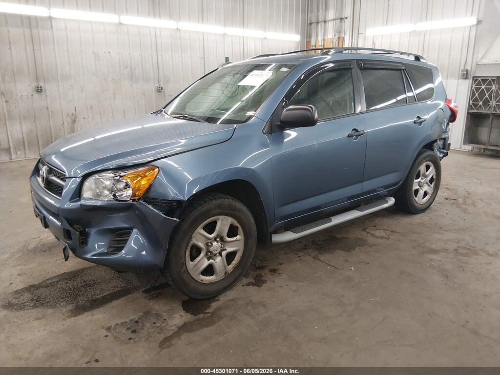 2T3BF4DVXBW123260 2011 TOYOTA RAV4 photo no. 2