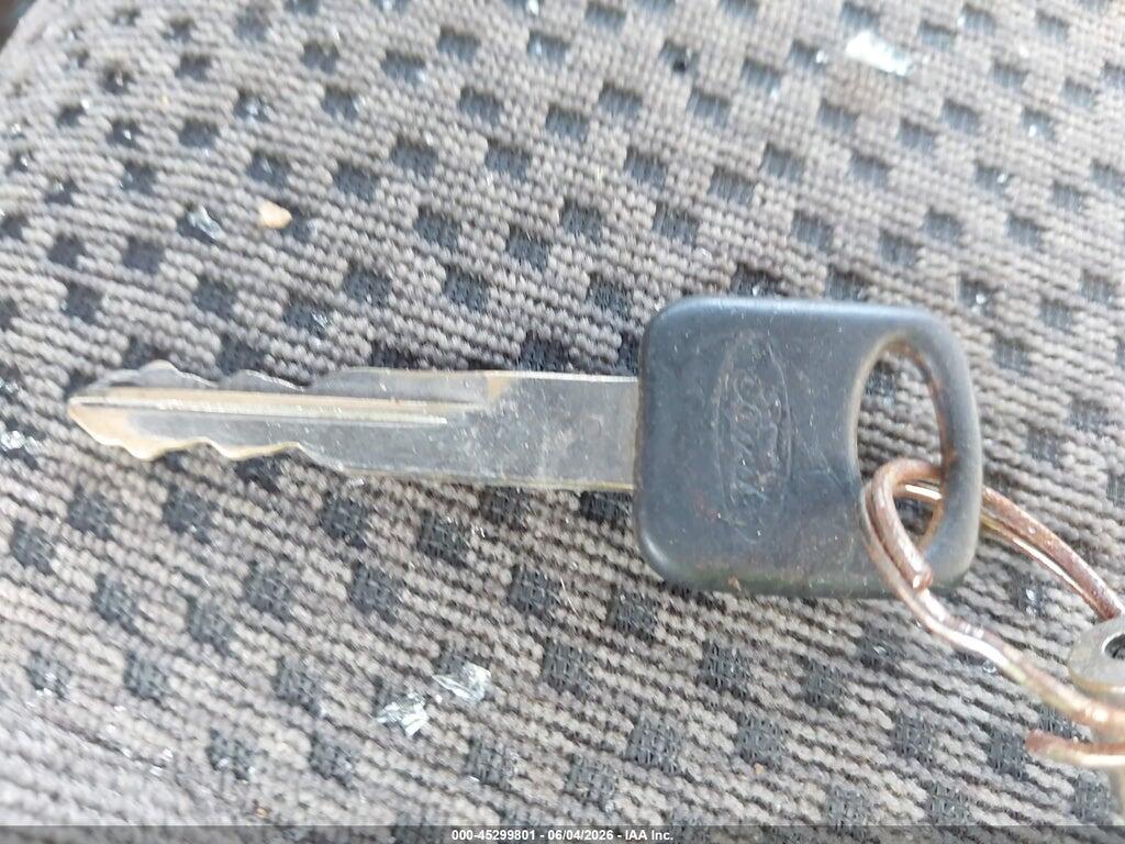 3FTNX21F81MA26442 2001 FORD F-250 photo no. 11