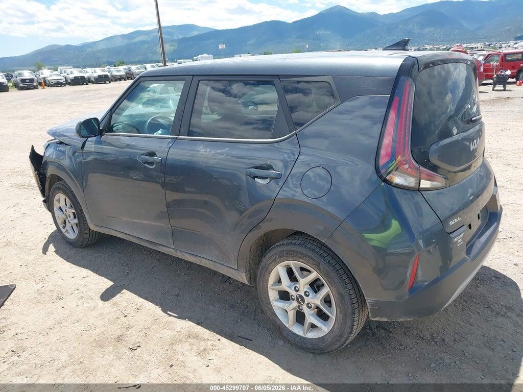 KNDJ23AU8P7883090 2023 KIA SOUL photo no. 3