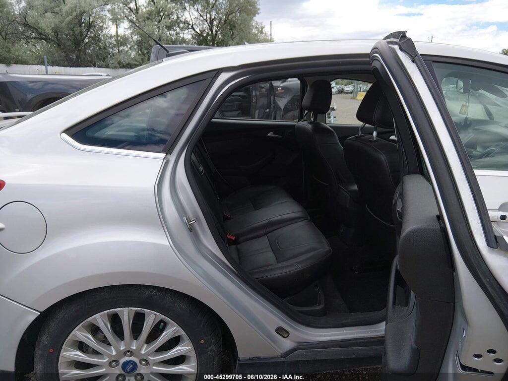 1FAHP3J27CL279844 2012 FORD FOCUS photo no. 8