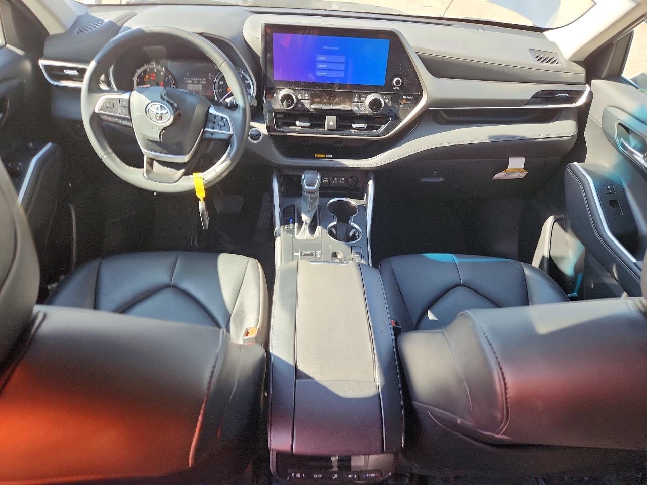 5TDKDRAH5RS053129 2024 TOYOTA HIGHLANDER photo no. 8