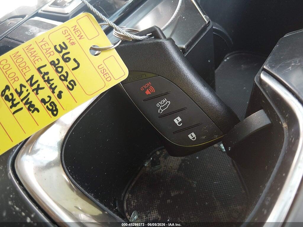 2T2ADCAZ9SC031033 2025 LEXUS NX 250 photo no. 11