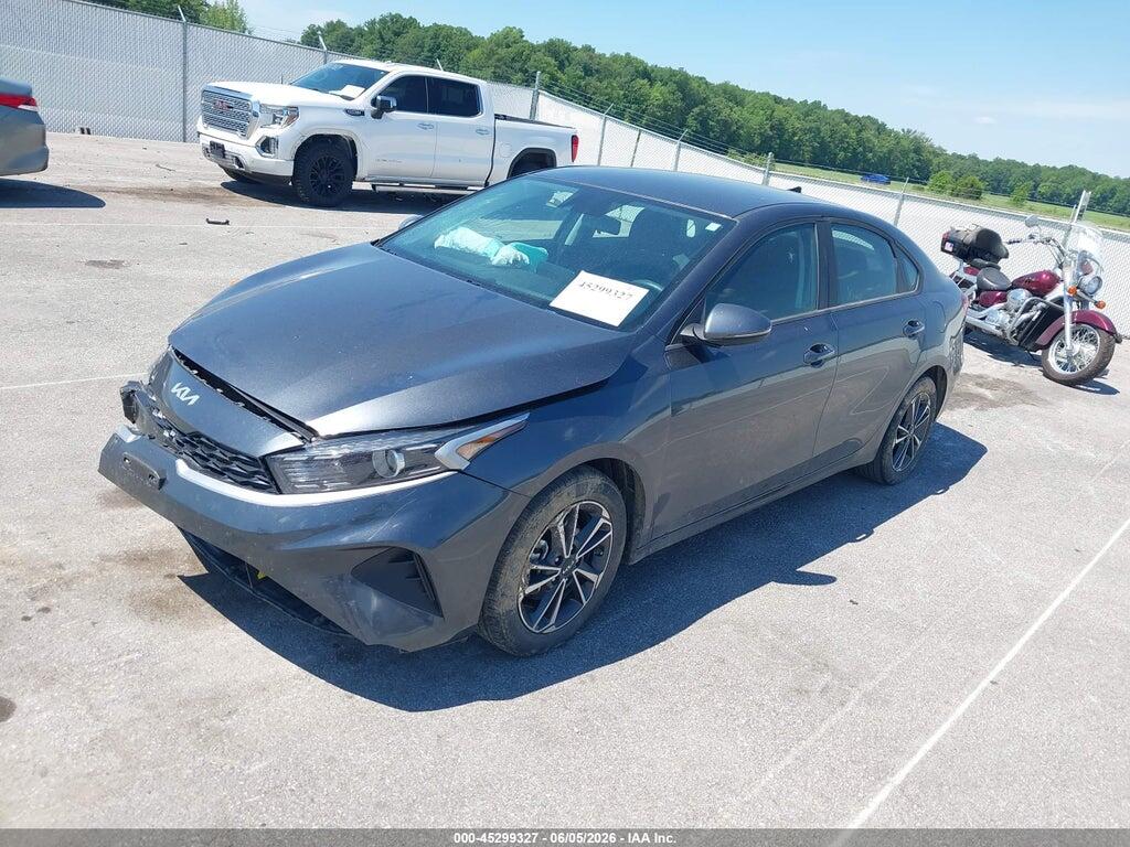 3KPF24AD9PE688093 2023 KIA FORTE photo no. 2