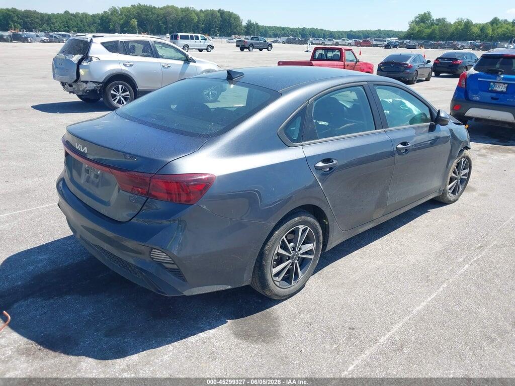 3KPF24AD9PE688093 2023 KIA FORTE photo no. 4