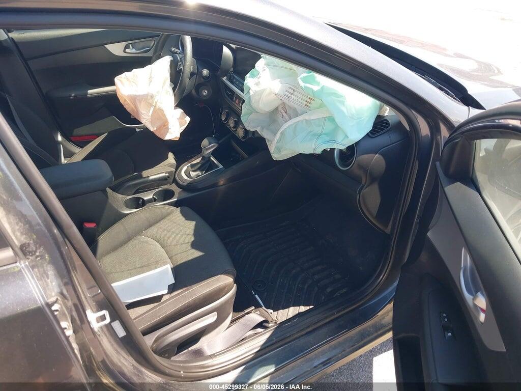3KPF24AD9PE688093 2023 KIA FORTE photo no. 5