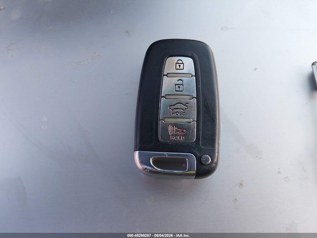 5NPEC4AC6BH024855 2011 HYUNDAI SONATA photo no. 11