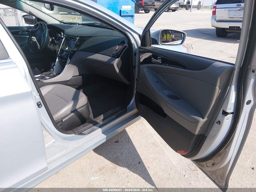 5NPEC4AC6BH024855 2011 HYUNDAI SONATA photo no. 5