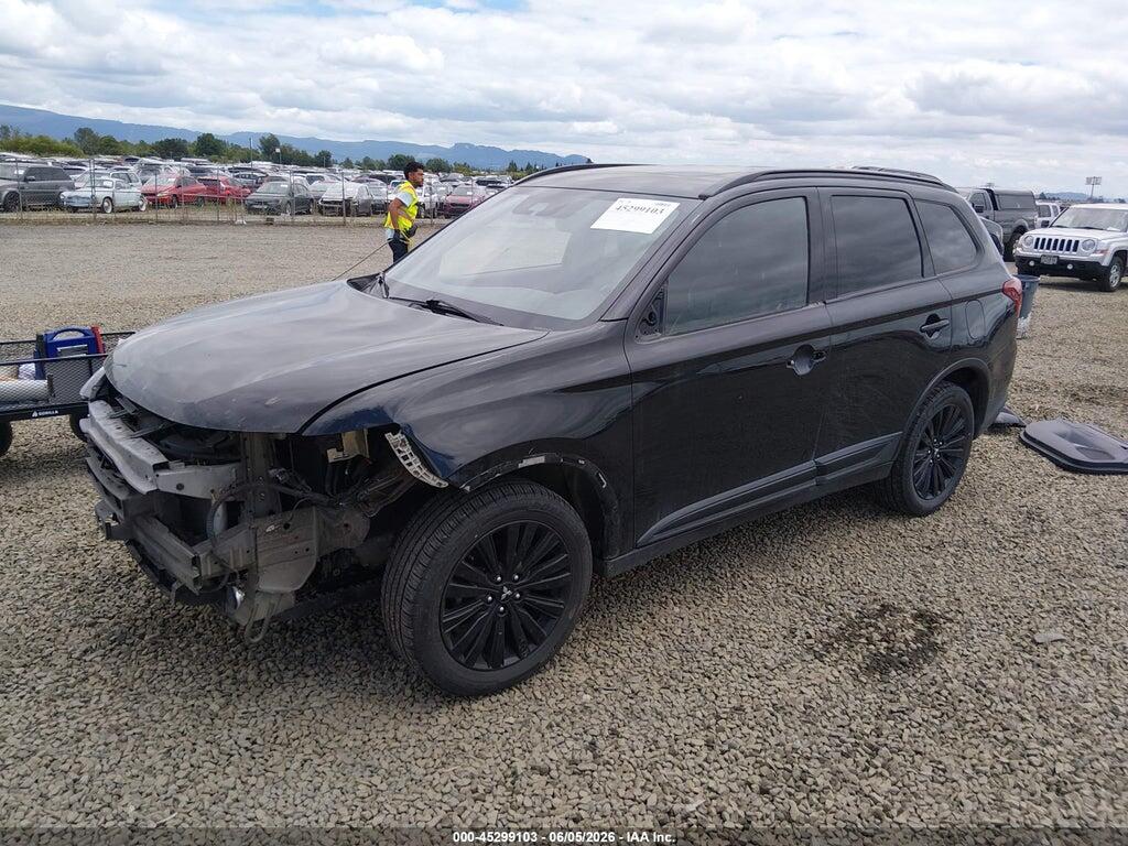 JA4AZ3A35LZ035163 2020 MITSUBISHI OUTLANDER photo no. 2