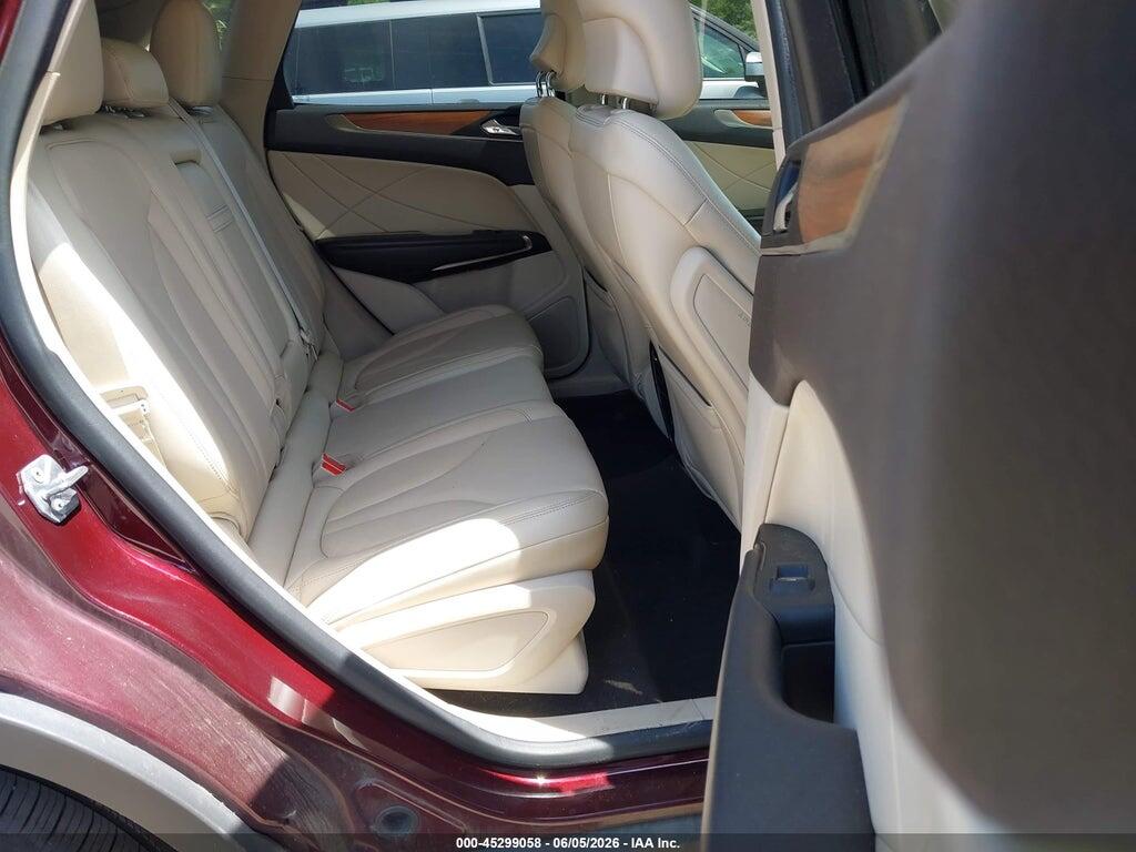 5LMCJ2D90KUL09695 2019 LINCOLN MKC photo no. 8