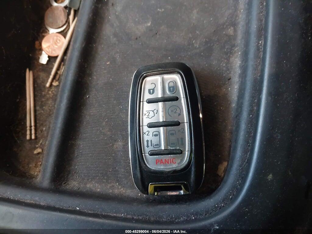 2C4RC1BG2JR194598 2018 CHRYSLER PACIFICA photo no. 11