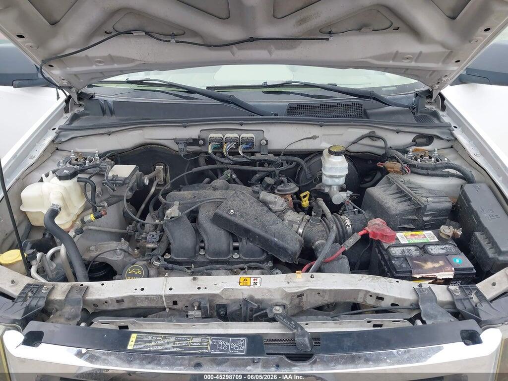 1FMCU03108KD15477 2008 FORD ESCAPE photo no. 10