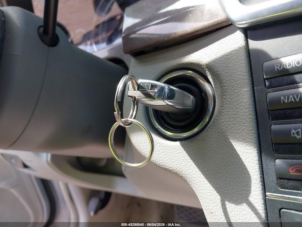 WDDHF5GB1AA044645 2010 MERCEDES-BENZ E 350 photo no. 11