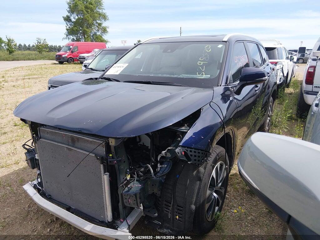 5TDKDRAH5PS041608 2023 TOYOTA HIGHLANDER photo no. 2