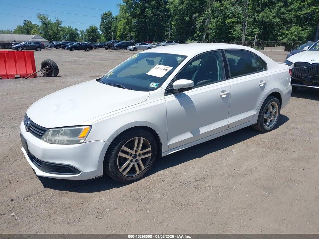 3VWDZ7AJ6BM373824 2011 VOLKSWAGEN JETTA photo no. 2