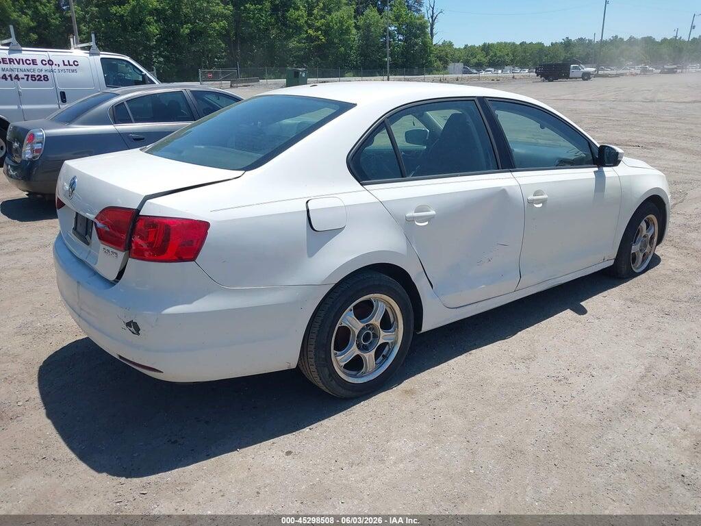 3VWDZ7AJ6BM373824 2011 VOLKSWAGEN JETTA photo no. 4
