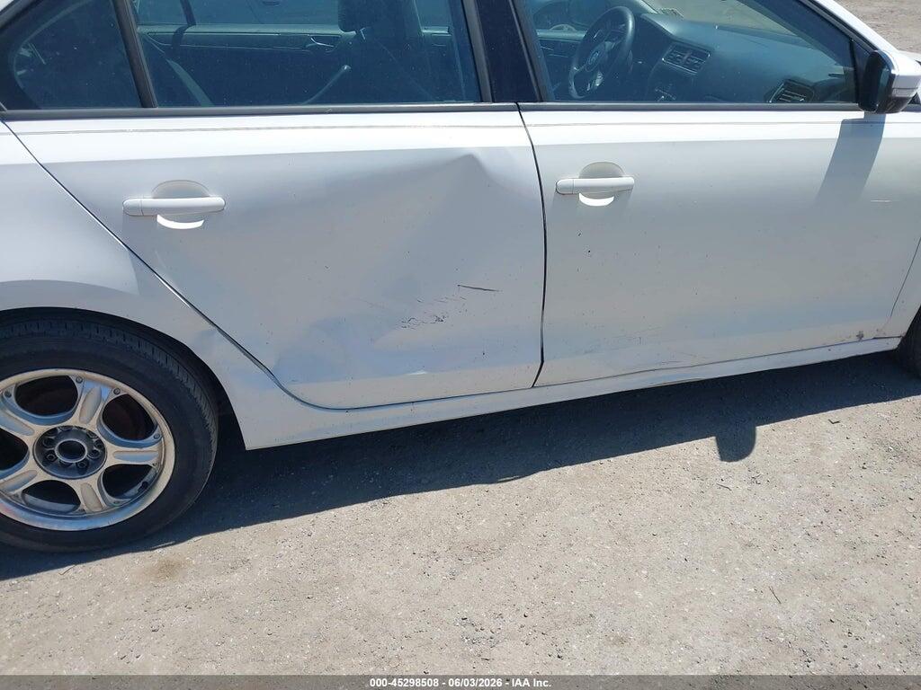3VWDZ7AJ6BM373824 2011 VOLKSWAGEN JETTA photo no. 6
