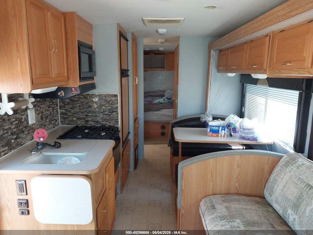 1FCMF53S920A08787 2002 FORD F550 photo no. 8