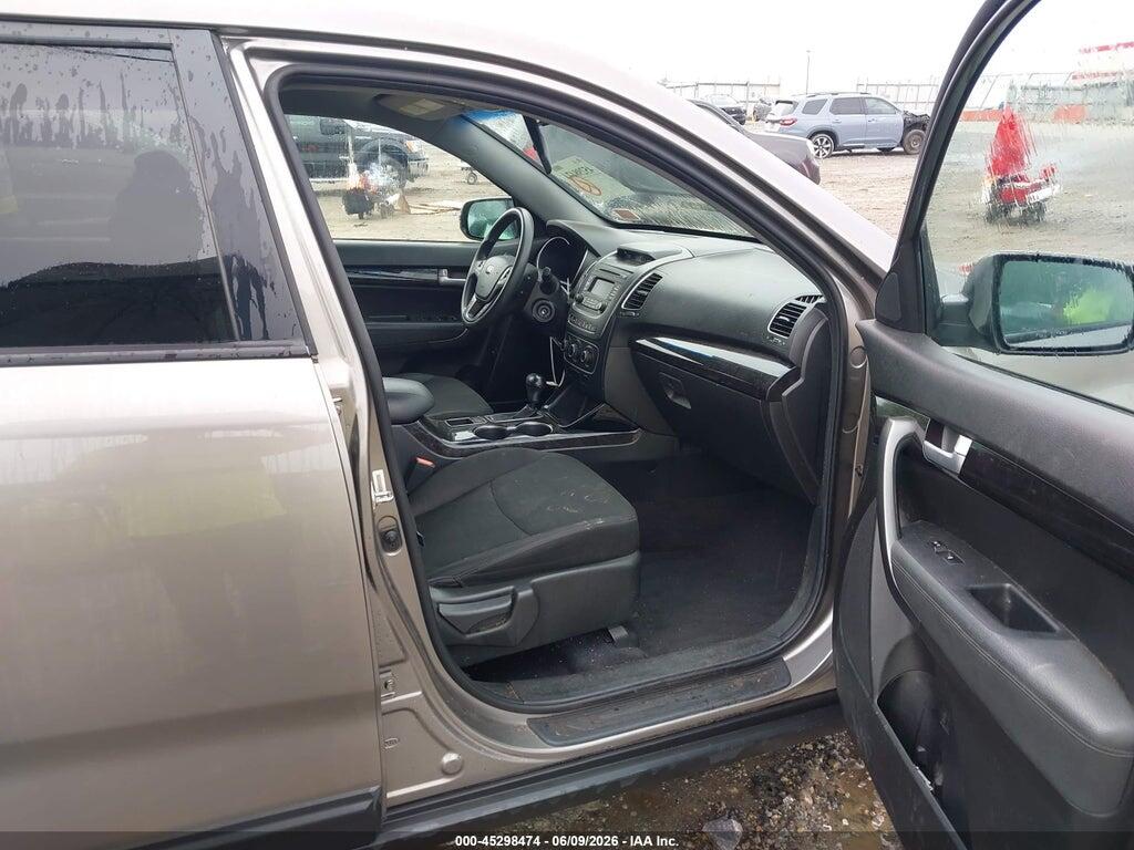 5XYKT3A60FG577084 2015 KIA SORENTO photo no. 5