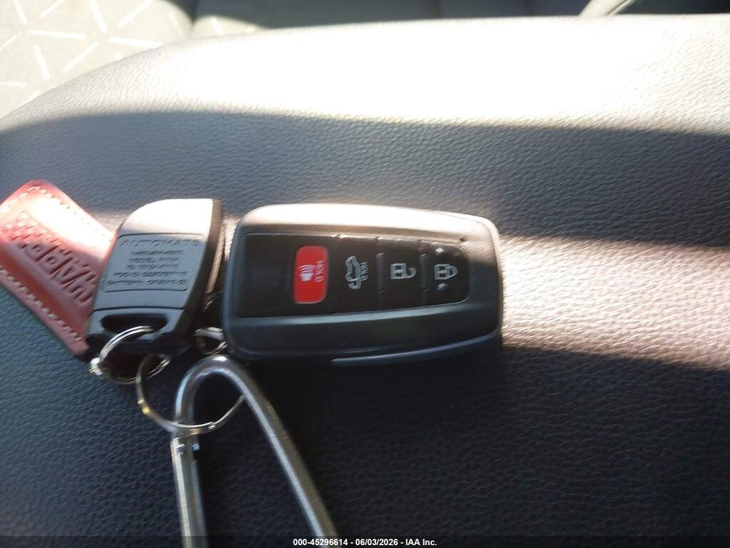 2T3P1RFV9MC245045 2021 TOYOTA RAV4 photo no. 11