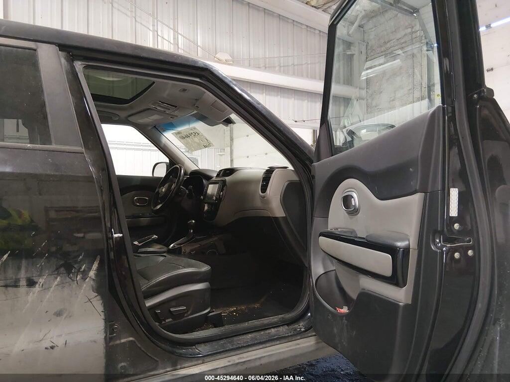 KNDJP3A50H7456272 2017 KIA SOUL photo no. 5
