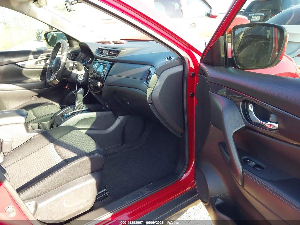 JN8AT2MT5HW391008 2017 NISSAN ROGUE photo no. 5