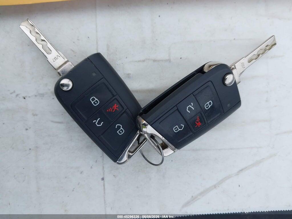 WVWKP7AU3GW915415 2016 VOLKSWAGEN E-GOLF photo no. 11