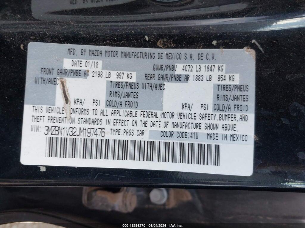 3MZBN1V32JM197476 2018 MAZDA MAZDA3 photo no. 9