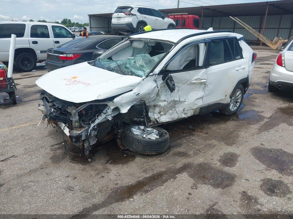 2T3H1RFV3LW075573 2020 TOYOTA RAV4 photo no. 2