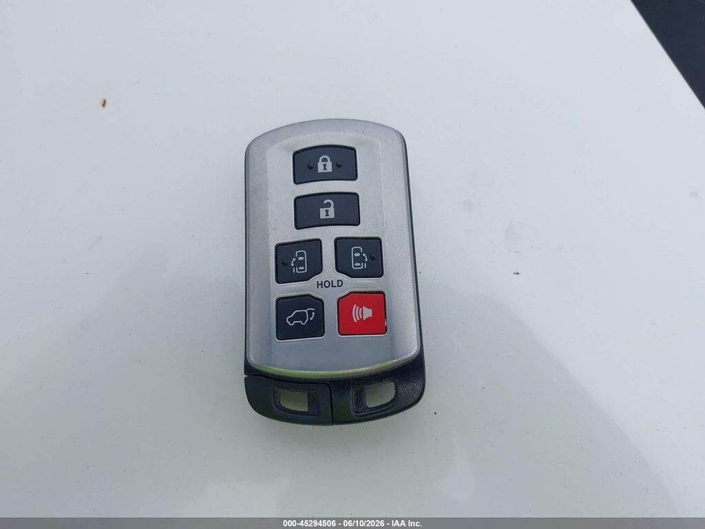 5TDYZ3DCXJS943557 2018 TOYOTA SIENNA photo no. 11